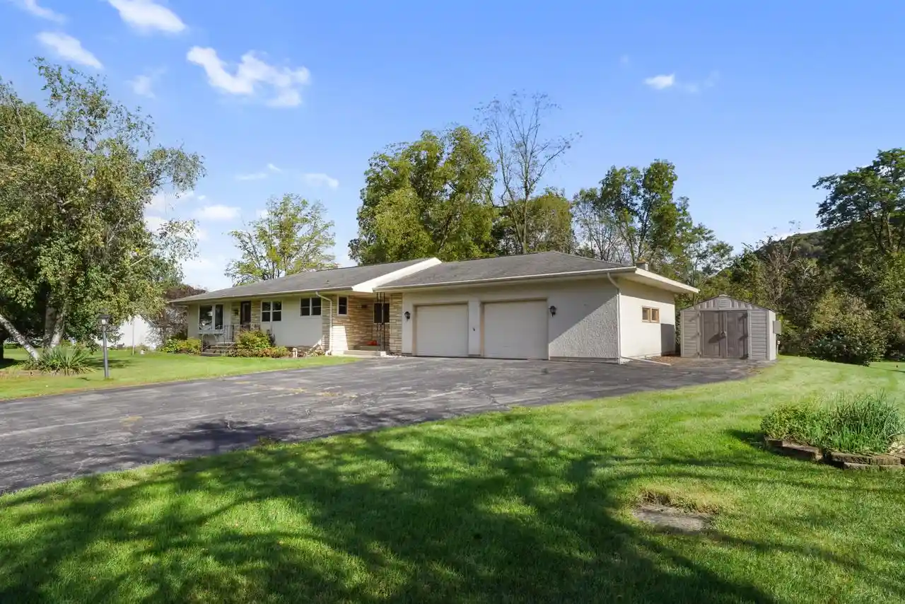 Photo 3 of Single family home for sale at W4923 Hoeth St, La Crosse, WI 54601 | MLS# 1982635 | Listing updated on 2026-10-07
