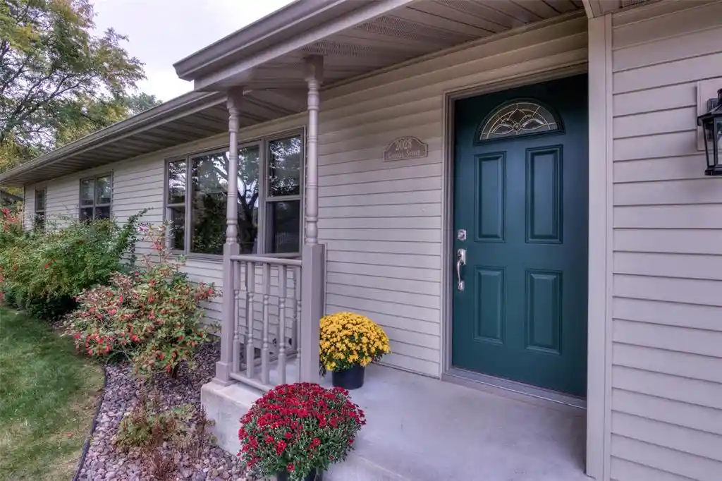 Photo 3 of Single family home for sale at 2028 Cornell St, Eau Claire, WI 54703 | MLS# 1605548 | Listing updated on 2026-10-04