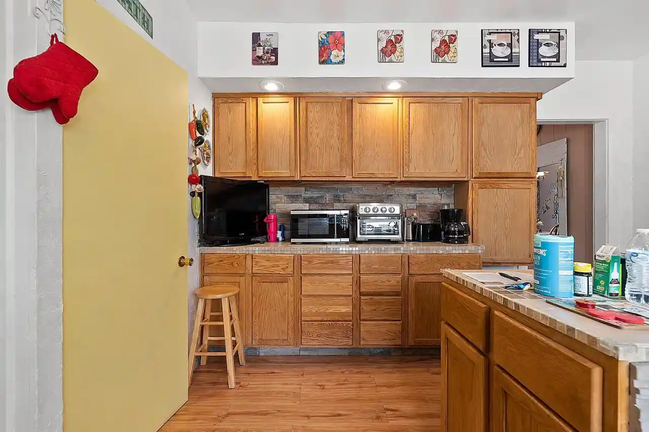 Photo 3 of Single family home for sale at 1319 Marshall St, Manitowoc, WI 54220 | MLS# 1982643 | Listing updated on 2026-10-03