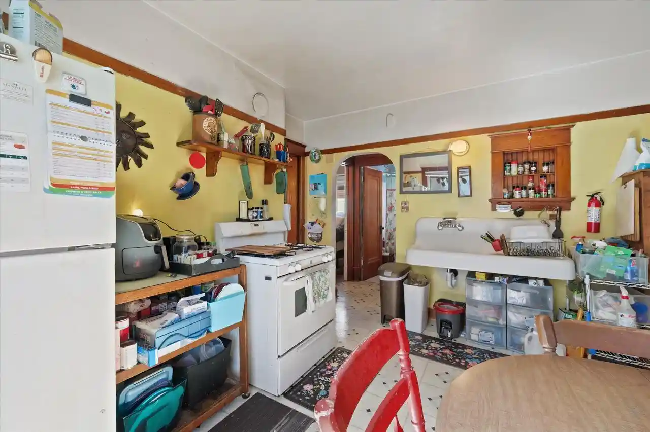 Listing Photo 4 - Condo for sale in building located at 2862 N 57th St, Milwaukee, WI 53210