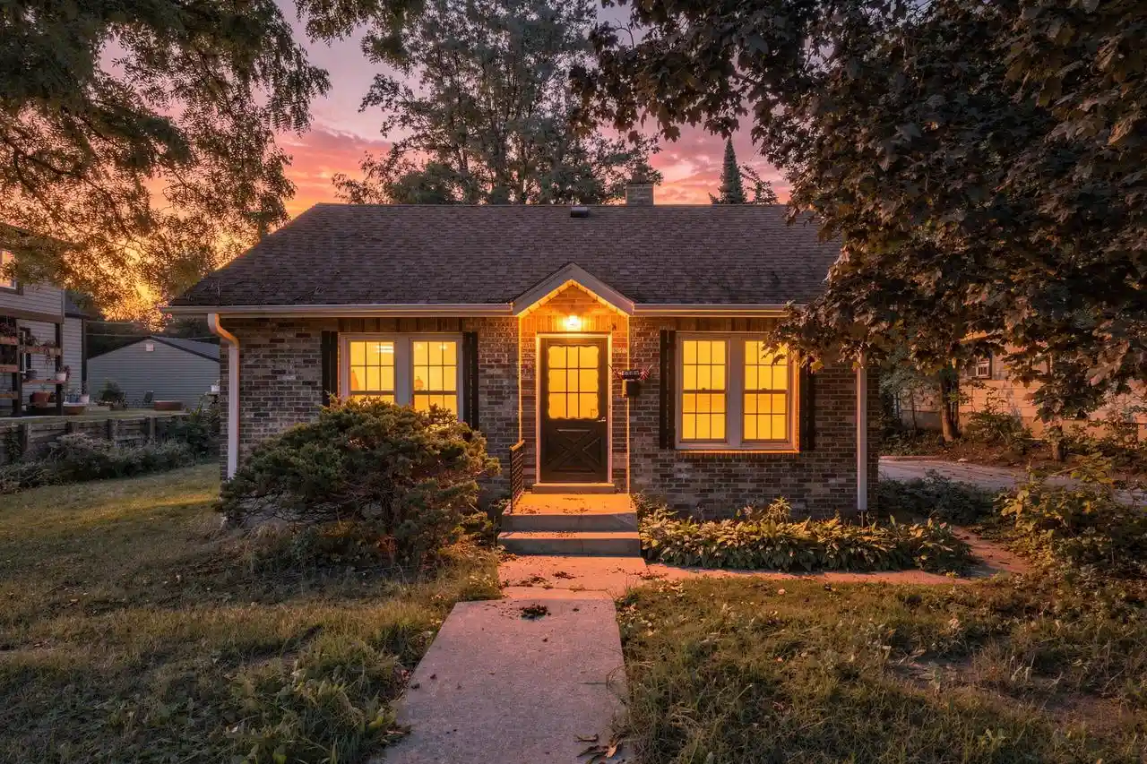 Photo 1 of Single family home for sale at 3364 S Chase Ave, Milwaukee, WI 53207 | MLS# 1982649 | Listing updated on 2026-10-02
