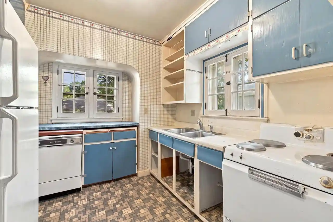 Photo 2 of Single family home for sale at 3364 S Chase Ave, Milwaukee, WI 53207 | MLS# 1982649 | Listing updated on 2026-10-02