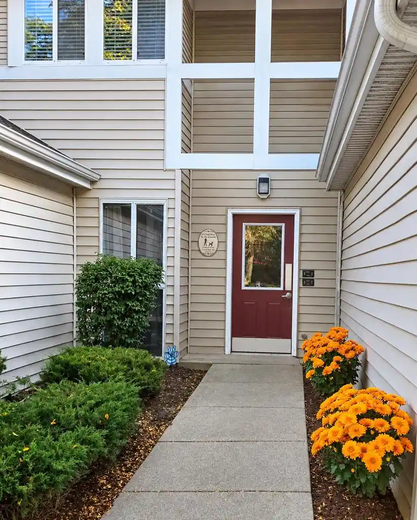 Photo 1 of Condo for sale at 815 W Puetz Rd, Oak Creek, WI 53154 | MLS# 1982651 | Listing updated on 2026-10-06