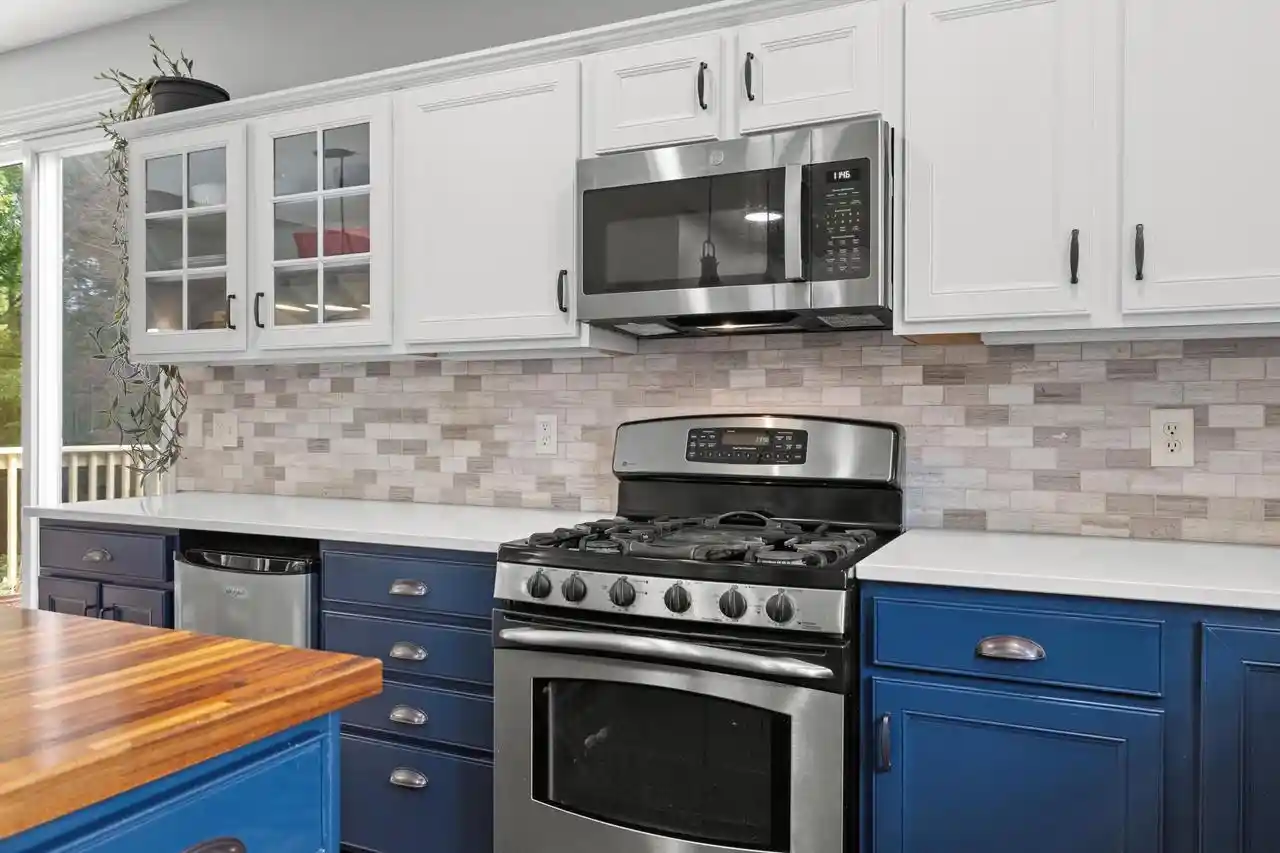 Photo 4 of Single family home for sale at W243n2710 Creekside Ct, Pewaukee, WI 53072 | MLS# 1982661 | Listing updated on 2026-10-08