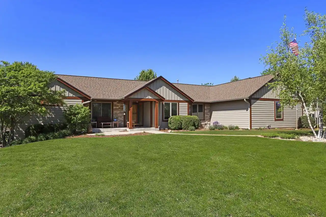 Photo 1 of Single family home for sale at 6724 Horseshoe Trl, Burlington, WI 53105 | MLS# 1982659 | Listing updated on 2026-10-06