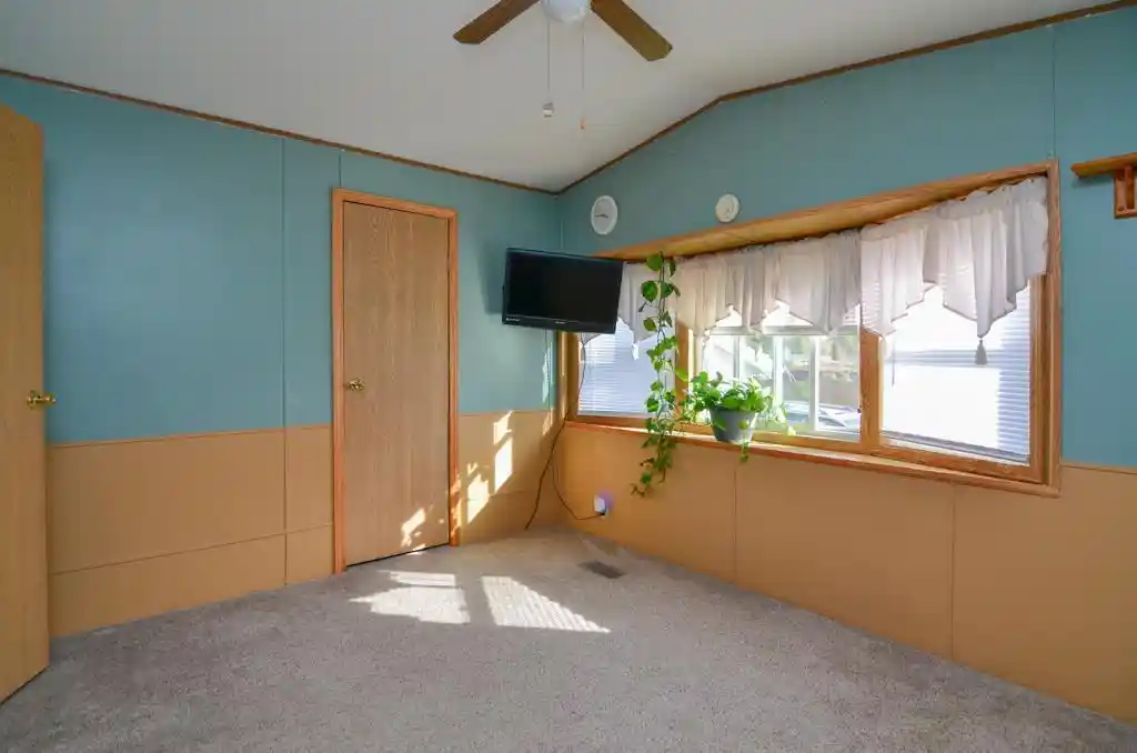 Photo 3 of Single family home for sale at 886 Lilly Rd, Little Suamico, WI 54141 | MLS# 50333480 | Listing updated on 2026-10-03