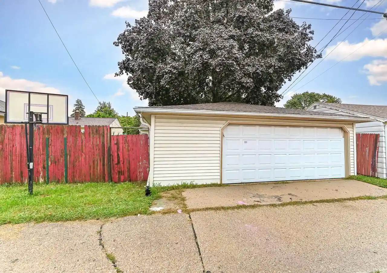 Photo 3 of Single family home for sale at 3803 S 20th Street, Milwaukee, WI 53221 | MLS# 1982662 | Listing updated on 2026-10-03