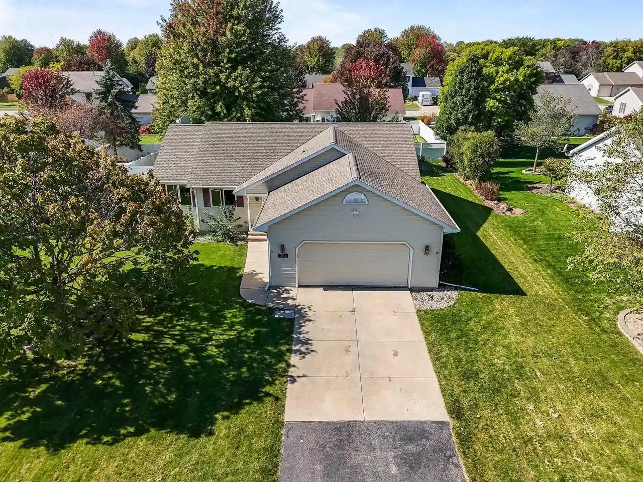 Photo 1 of Single family home for sale at 1218 Chelsea Ct, Menasha, WI 54952 | MLS# 50333472 | Listing updated on 2026-10-06