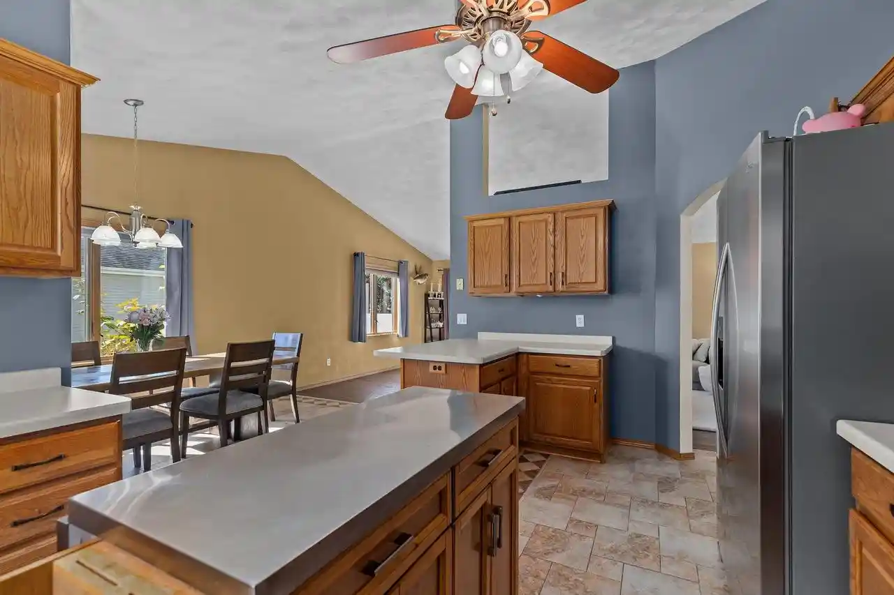Photo 4 of Single family home for sale at 1218 Chelsea Ct, Menasha, WI 54952 | MLS# 50333472 | Listing updated on 2026-10-06
