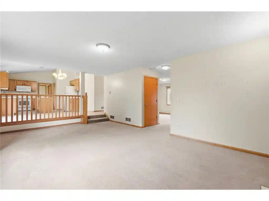 Photo 2 of Single family home for sale at 400 Durango Dr, Roberts, WI 54023 | MLS# 7150947 | Listing updated on 2026-10-06