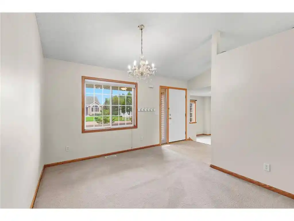 Photo 3 of Single family home for sale at 400 Durango Dr, Roberts, WI 54023 | MLS# 7150947 | Listing updated on 2026-10-06