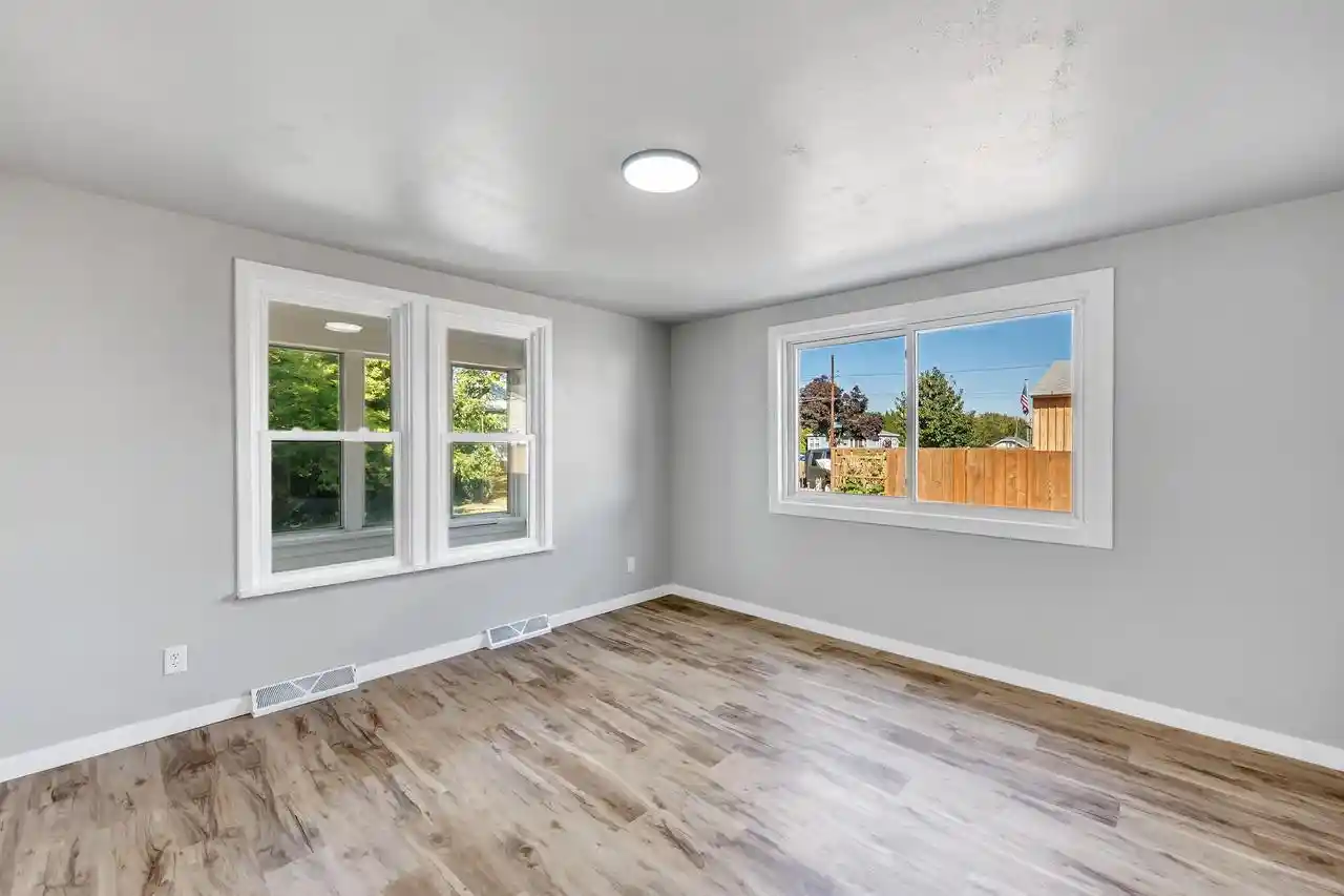 Photo 3 of Single family home for sale at 1911 S 13th Street, Manitowoc, WI 54220 | MLS# 50333476 | Listing updated on 2026-10-05