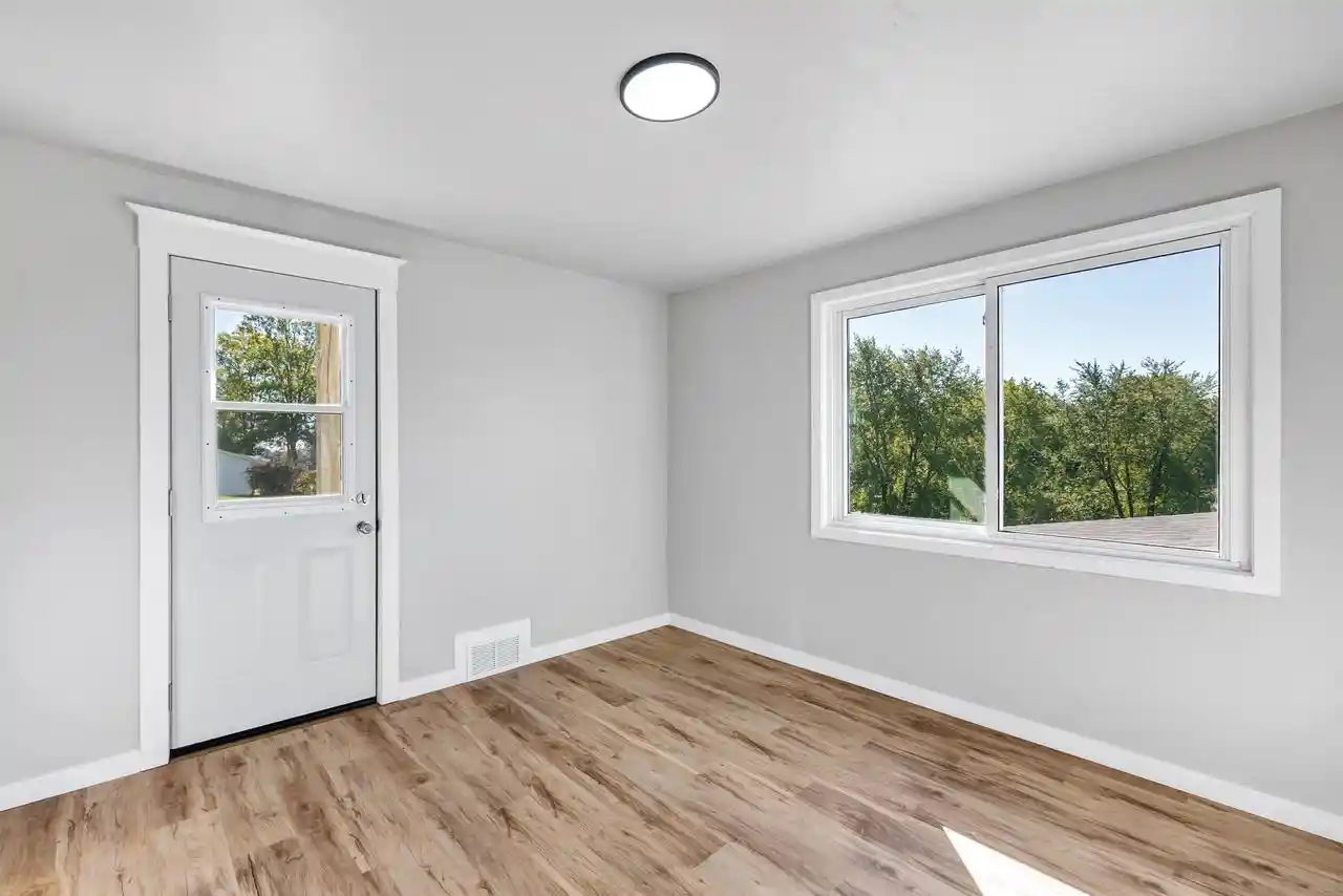 Photo 4 of Single family home for sale at 1911 S 13th Street, Manitowoc, WI 54220 | MLS# 50333476 | Listing updated on 2026-10-05