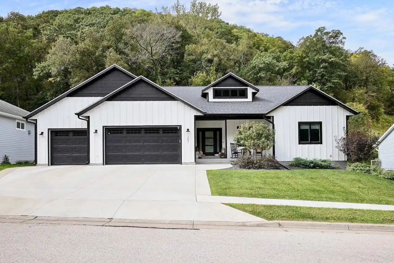 Photo 1 of Single family home for sale at 357 Valley Oaks Dr, Winona, MN 55987 | MLS# 1982678 | Listing updated on 2026-10-20