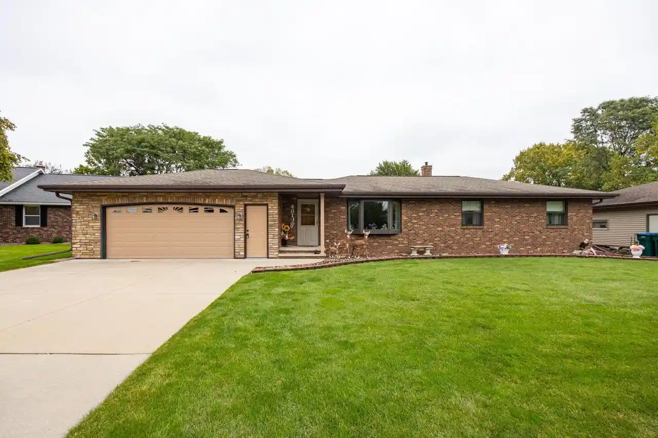 Photo 1 of Single family home for sale at 4810 W Wildflower Ln, Appleton, WI 54914 | MLS# 50333483 | Listing updated on 2026-10-01