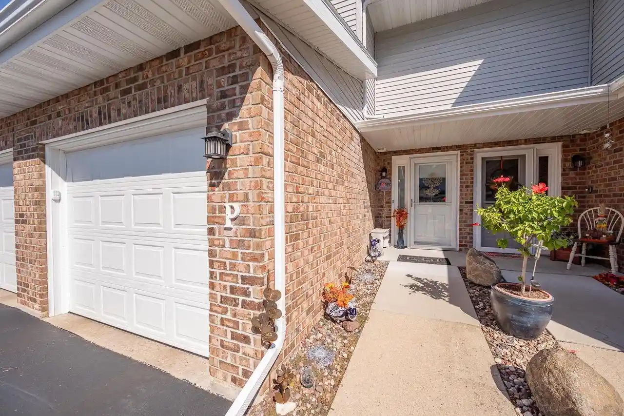Photo 3 of Condo for sale at 2543 Telluride Trl #P, Green Bay, WI 54313 | MLS# 50333504 | Listing updated on 2026-10-05