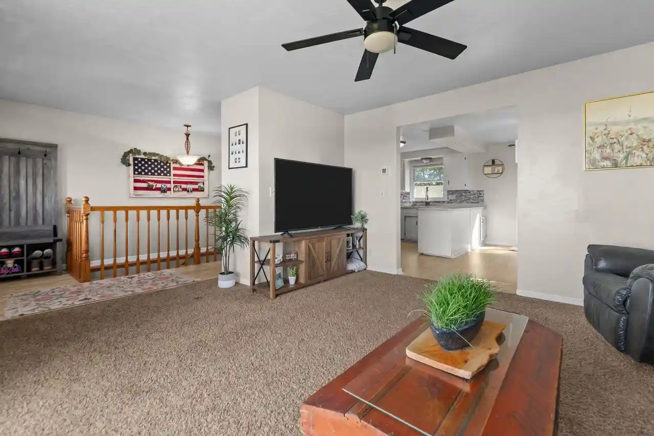 Photo 3 of Single family home for sale at W1073 County Rd Jj, Kaukauna, WI 54130 | MLS# 50333505 | Listing updated on 2026-10-06