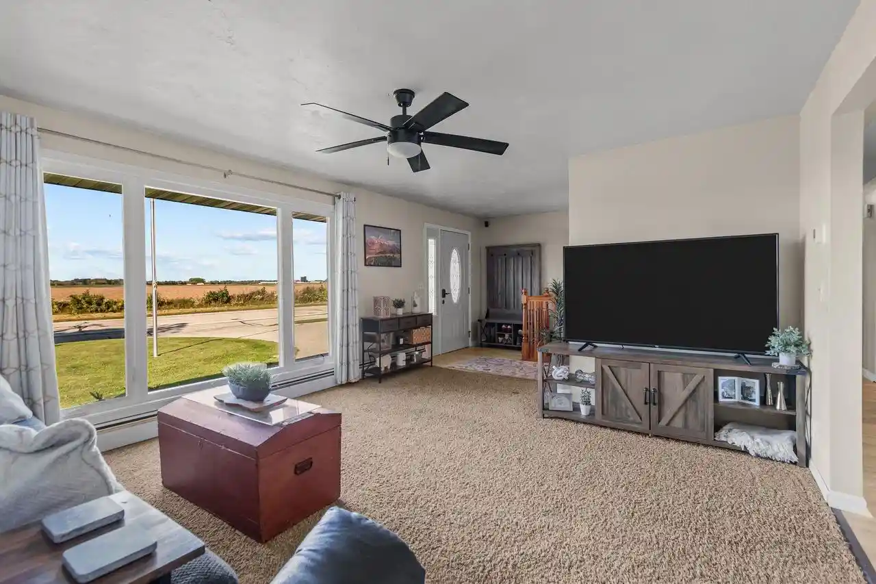 Photo 3 of Single family home for sale at W1073 County Rd Jj, Kaukauna, WI 54130 | MLS# 50333505 | Listing updated on 2026-10-06