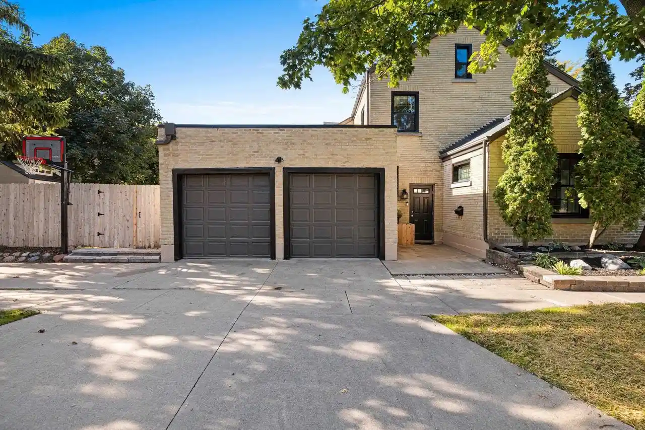 Photo 2 of Single family home for sale at 526 N Broadway St, De Pere, WI 54115 | MLS# 50333514 | Listing updated on 2026-10-07