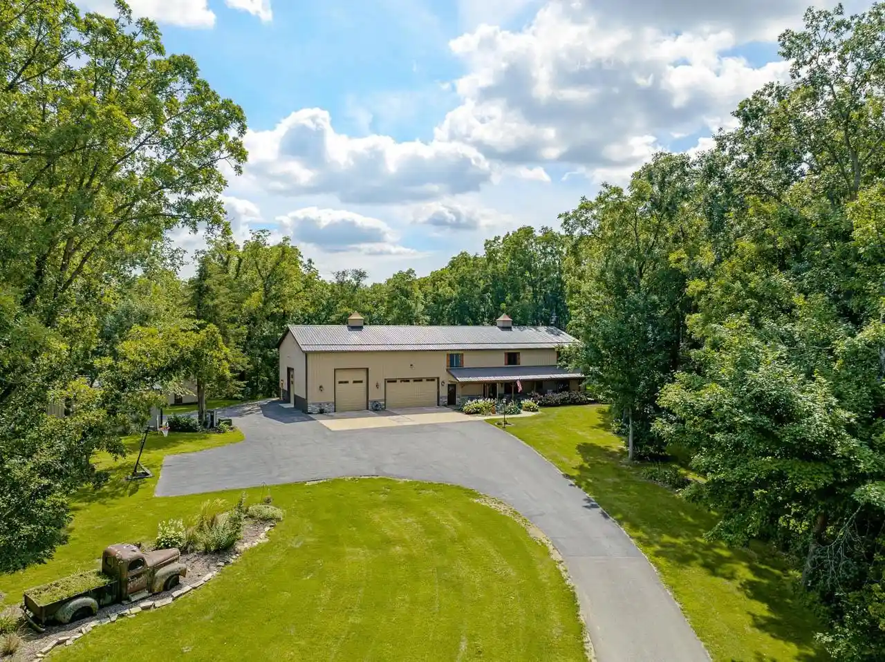 Photo 1 of Single family home for sale at 11475 Breniger Ln, Darlington, WI 53530 | MLS# 2033715 | Listing updated on 2026-09-30