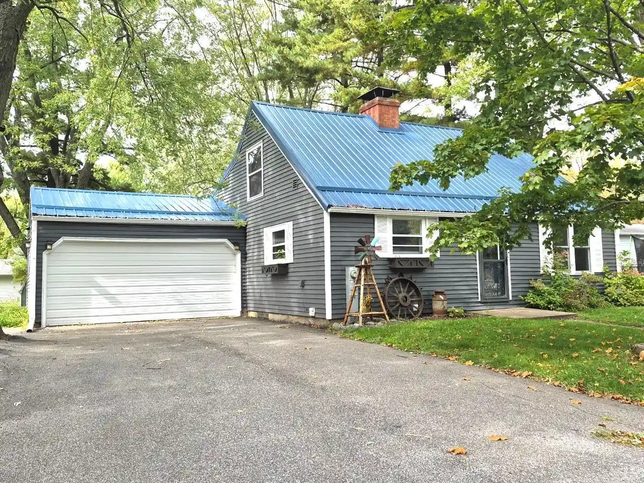 Photo 1 of Single family home for sale at 1008 S Clark Ave, Marshfield, WI 54449 | MLS# 22604843 | Listing updated on 2026-10-06
