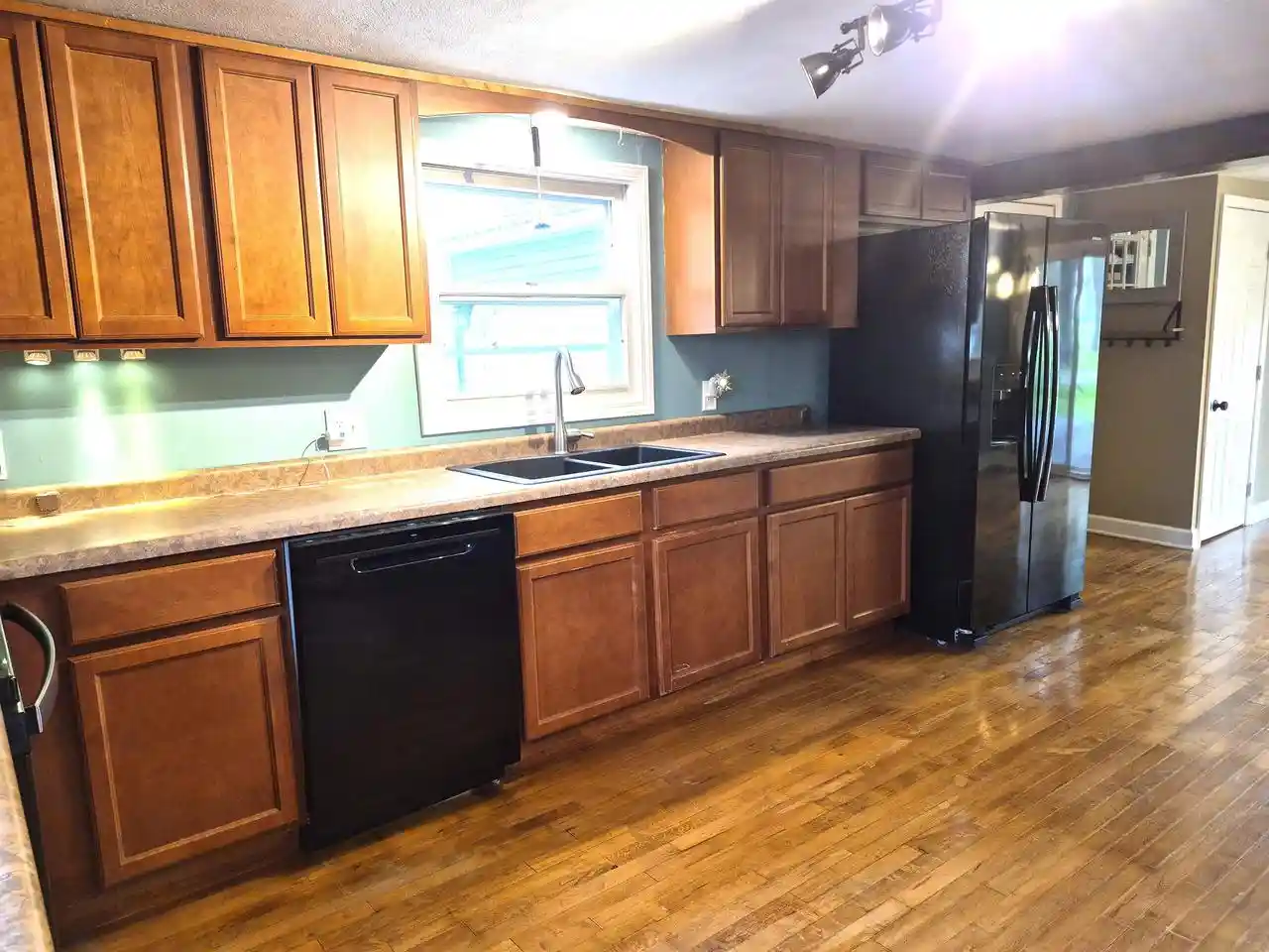 Photo 2 of Single family home for sale at 1008 S Clark Ave, Marshfield, WI 54449 | MLS# 22604843 | Listing updated on 2026-10-06