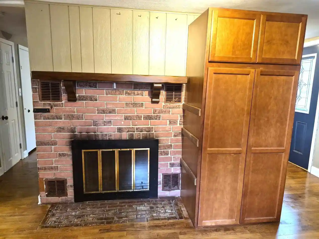 Photo 3 of Single family home for sale at 1008 S Clark Ave, Marshfield, WI 54449 | MLS# 22604843 | Listing updated on 2026-10-06