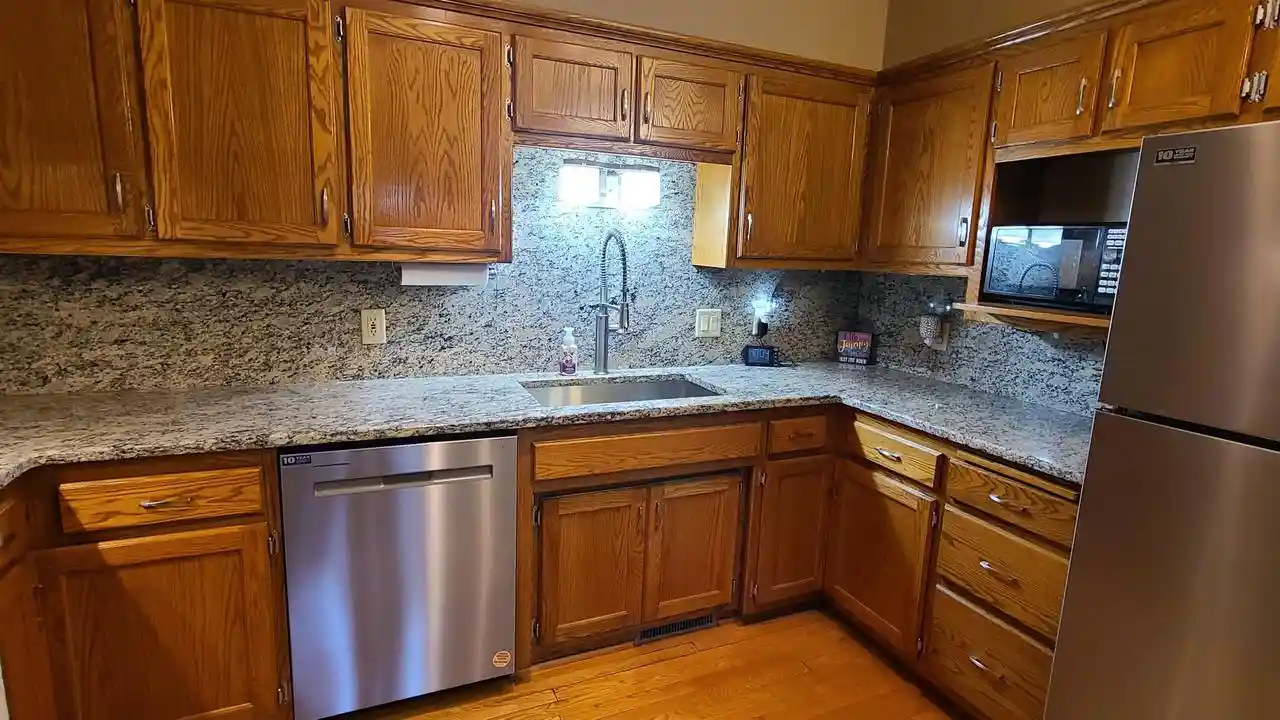 Listing Photo 5 - Condo for sale in building located at 1807 Ridgeway Dr, De Pere, WI 54115 - Unit #38