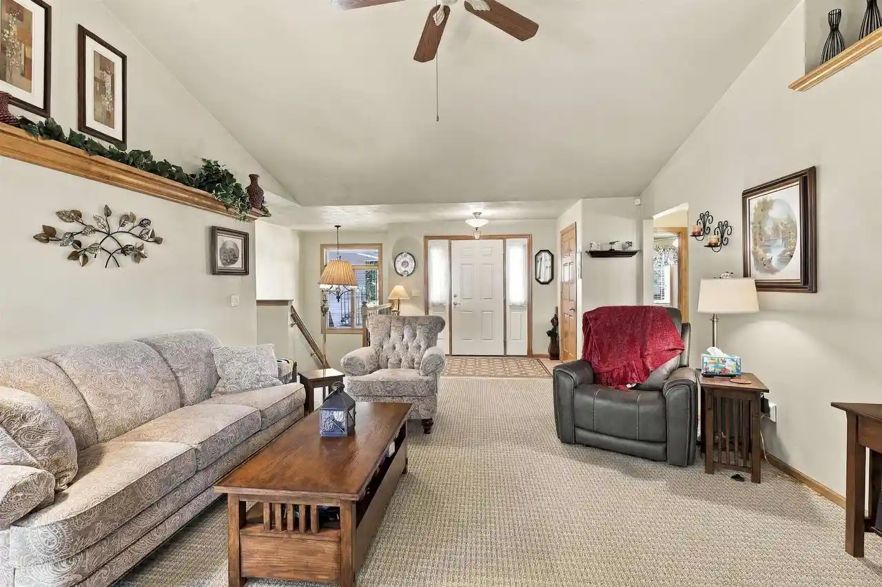 Photo 3 of Single family home for sale at 1394 W Mason Ridge Ct, Appleton, WI 54914 | MLS# 50333499 | Listing updated on 2026-10-02