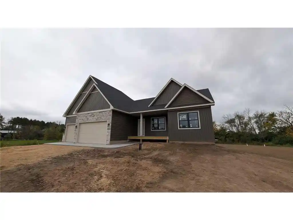 Photo 3 of Single family home for sale at 997 152nd Avenue, New Richmond, WI 54017 | MLS# 7151651 | Listing updated on 2026-10-22