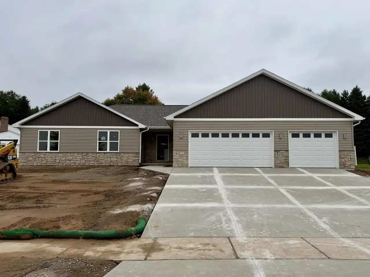 Photo 1 of Single family home for sale at 3416 Glendale Ave, Green Bay, WI 54313 | MLS# 50333518 | Listing updated on 2026-09-30