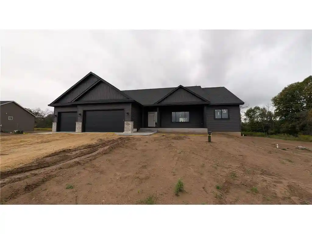 Photo 3 of Single family home for sale at 995 152nd Avenue, New Richmond, WI 54017 | MLS# 7151646 | Listing updated on 2026-10-12