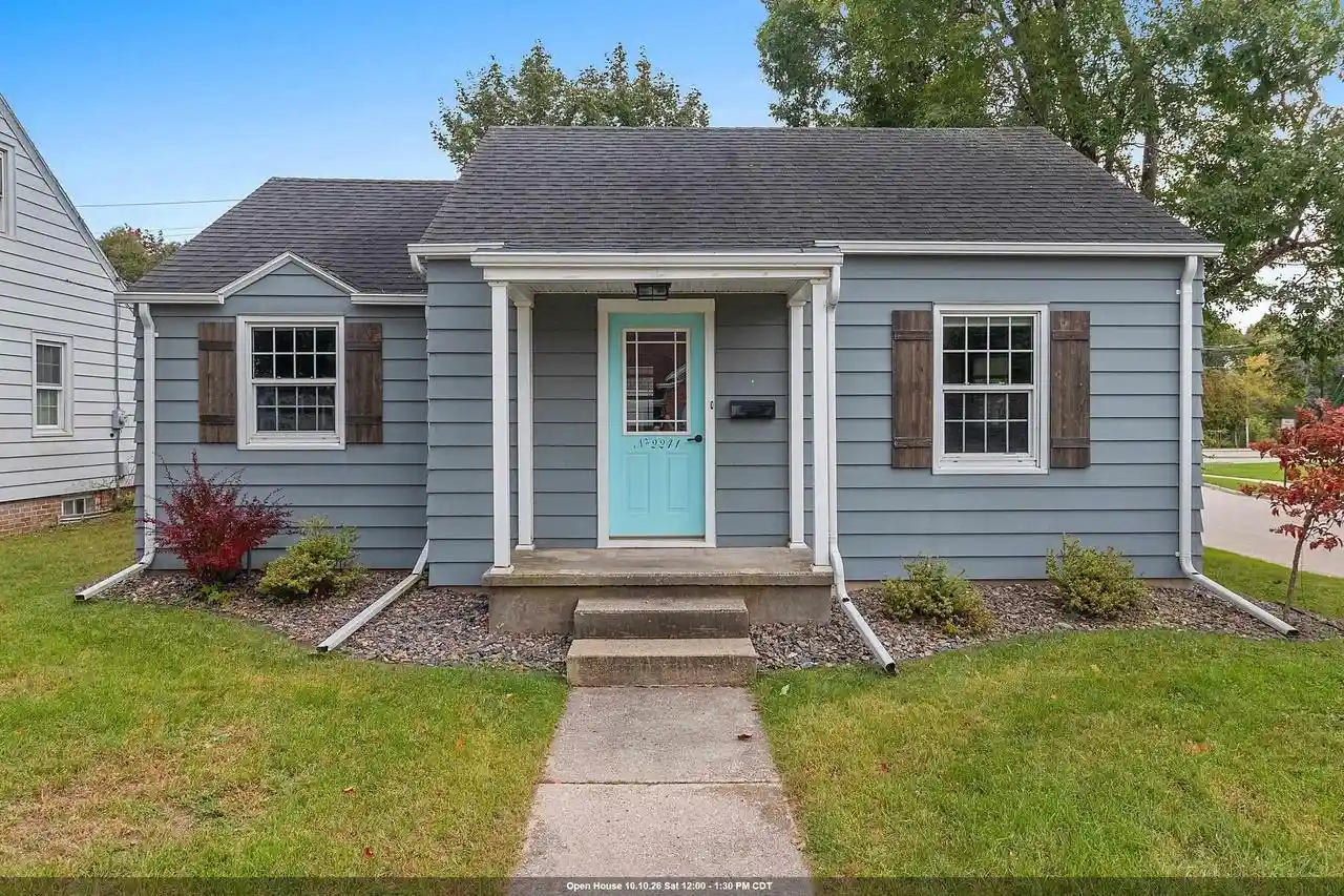 Photo 1 of Single family home for sale at 2241 La Follette Ave, Manitowoc, WI 54220 | MLS# 50333510 | Listing updated on 2026-10-05