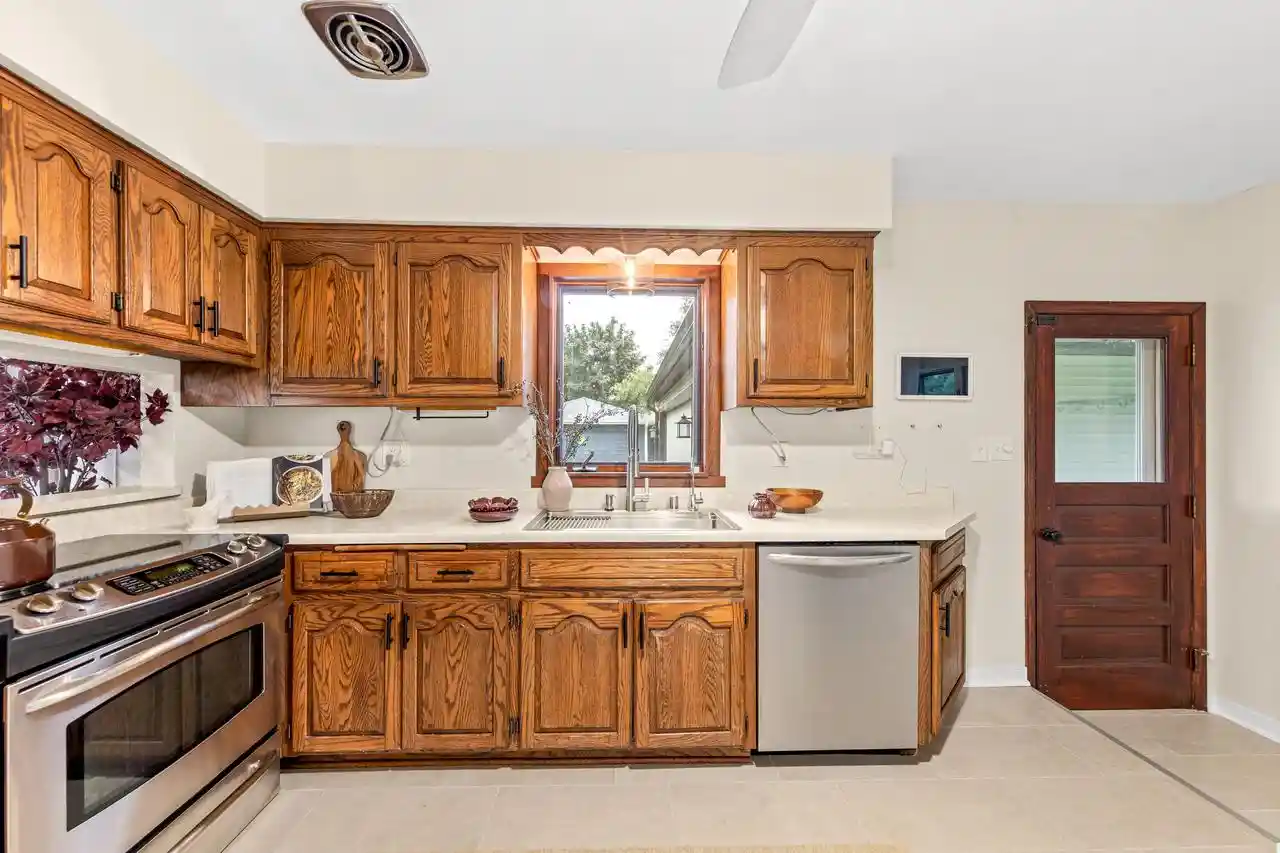 Photo 3 of Single family home for sale at 3841 S Sunny Ridge Ln, New Berlin, WI 53151 | MLS# 1982700 | Listing updated on 2026-10-03