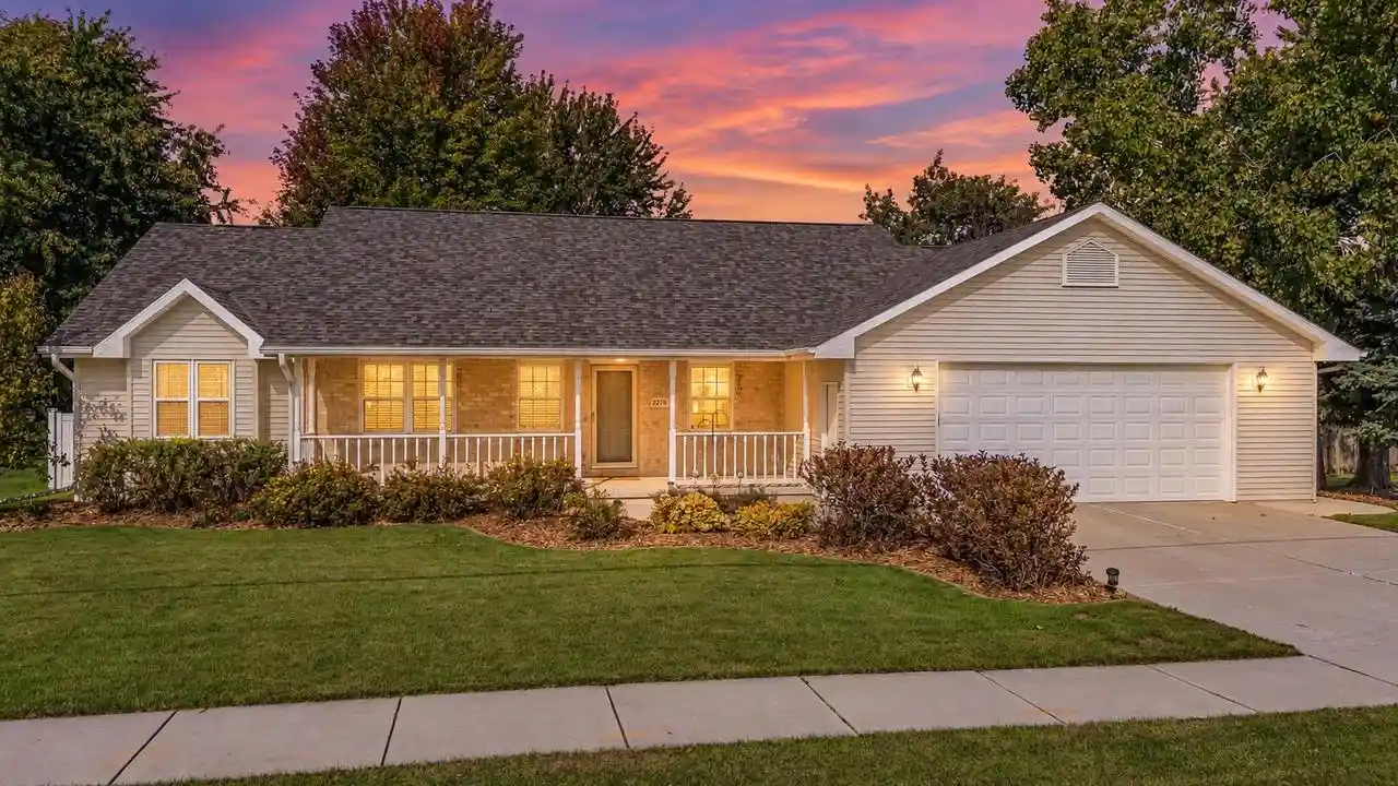 Photo 1 of Single family home for sale at 2276 Lost Dauphin Rd, De Pere, WI 54115 | MLS# 50333522 | Listing updated on 2026-10-06