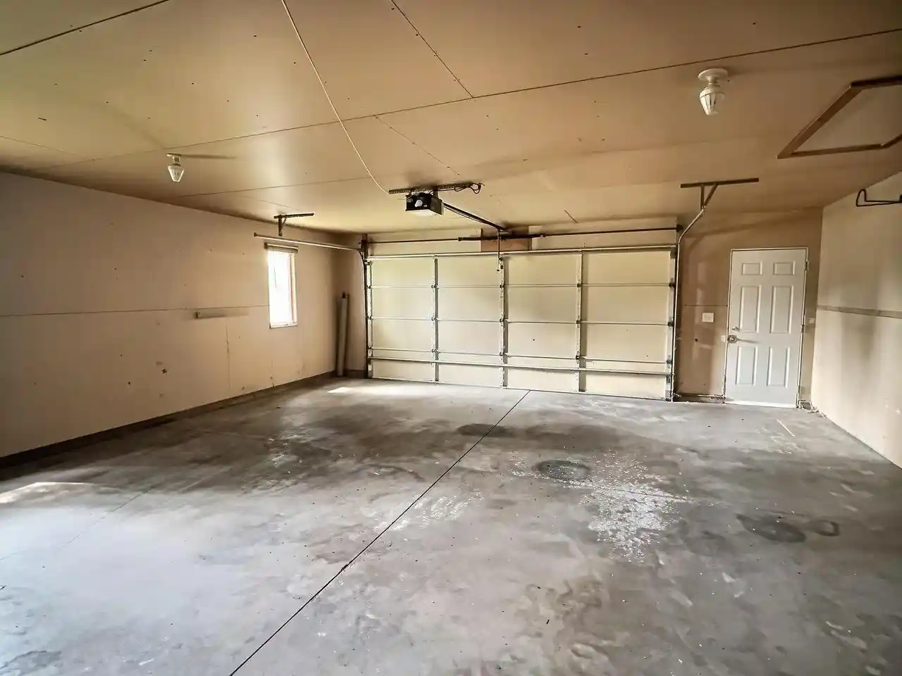 Photo 4 of Multi family home for sale at 336 Wintergreen Dr, Omro, WI 54963 | MLS# 50333526 | Listing updated on 2026-10-09