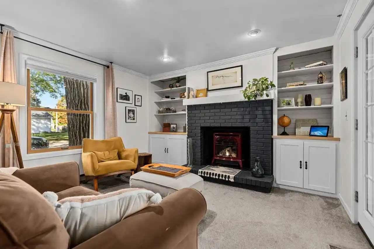 Photo 2 of Single family home for sale at 544 W Seymour St, Appleton, WI 54915 | MLS# 50333503 | Listing updated on 2026-10-03