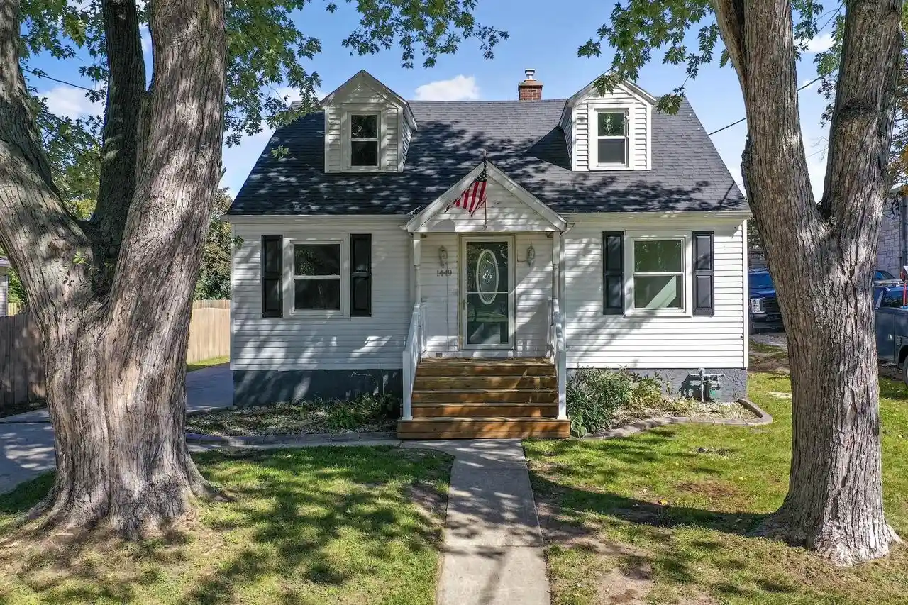 Photo 1 of Single family home for sale at 1449 Cass St, Green Bay, WI 54301 | MLS# 50333536 | Listing updated on 2026-09-30