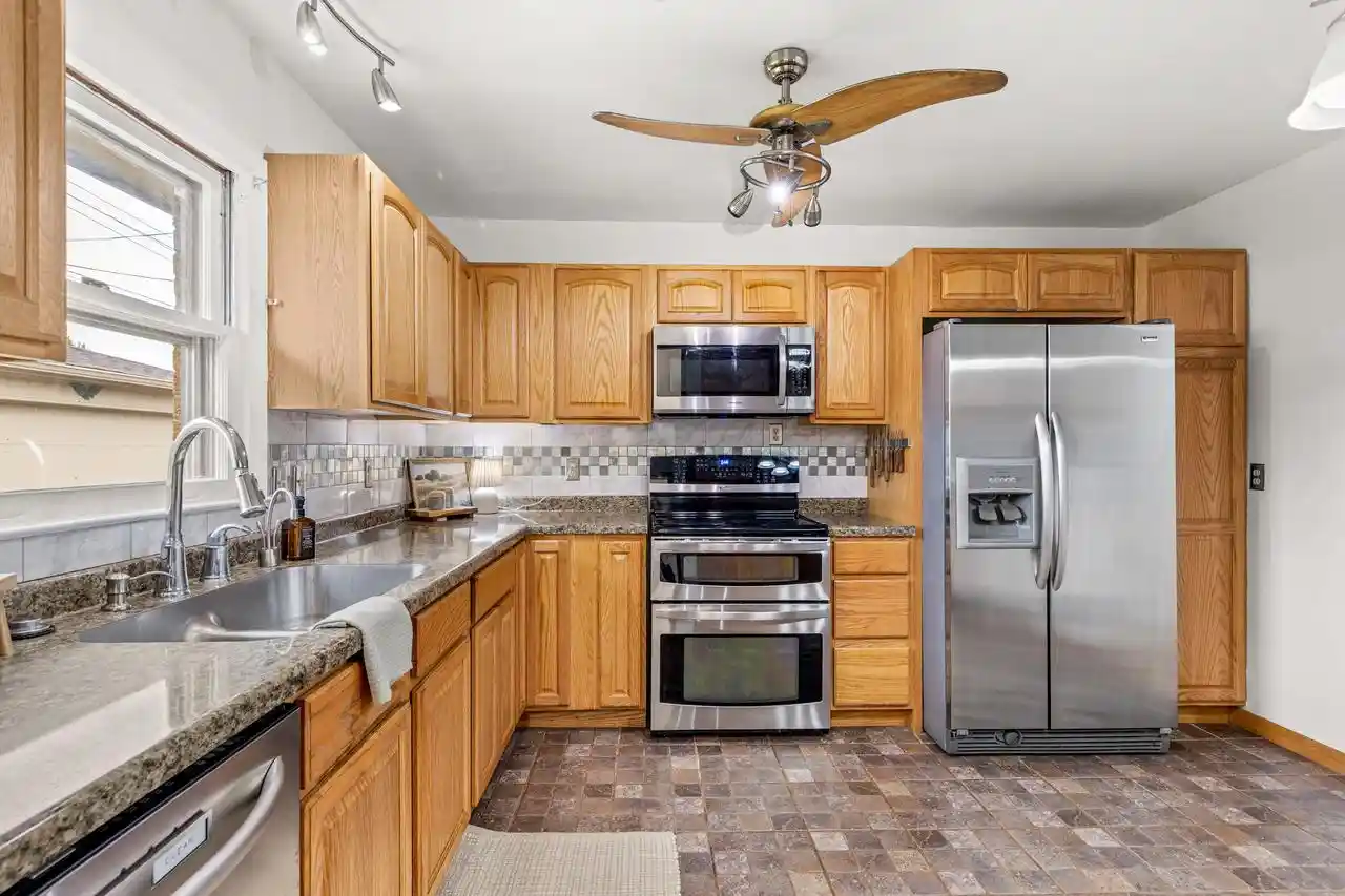 Photo 4 of Single family home for sale at 1020 Coronada Dr, Racine, WI 53402 | MLS# 1982711 | Listing updated on 2026-10-01