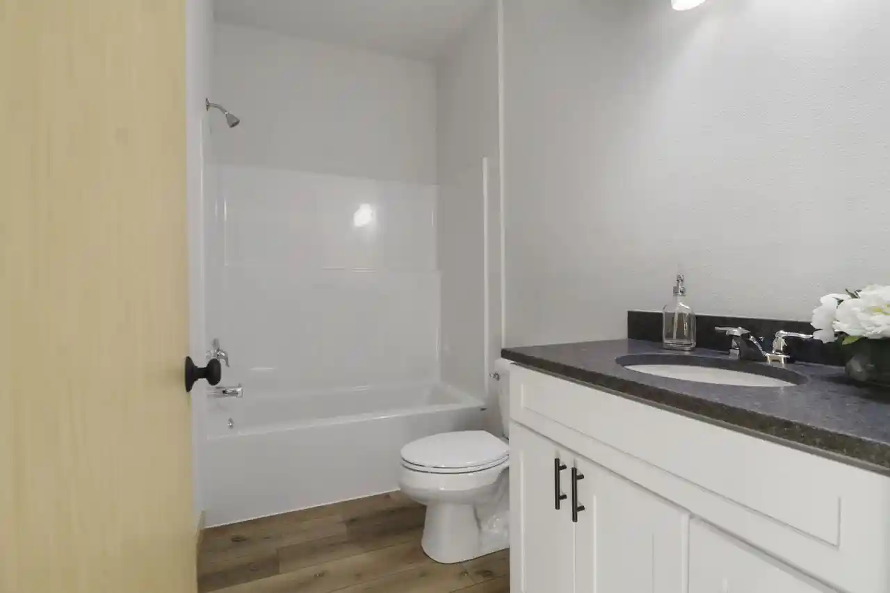Photo 4 of Single family home for sale at 4923 37th Avenue, Kenosha, WI 53144 | MLS# 1982718 | Listing updated on 2026-10-01