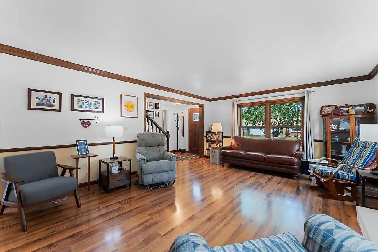 Photo 2 of Single family home for sale at 613 E Byrd St, Appleton, WI 54911 | MLS# 50333520 | Listing updated on 2026-10-07