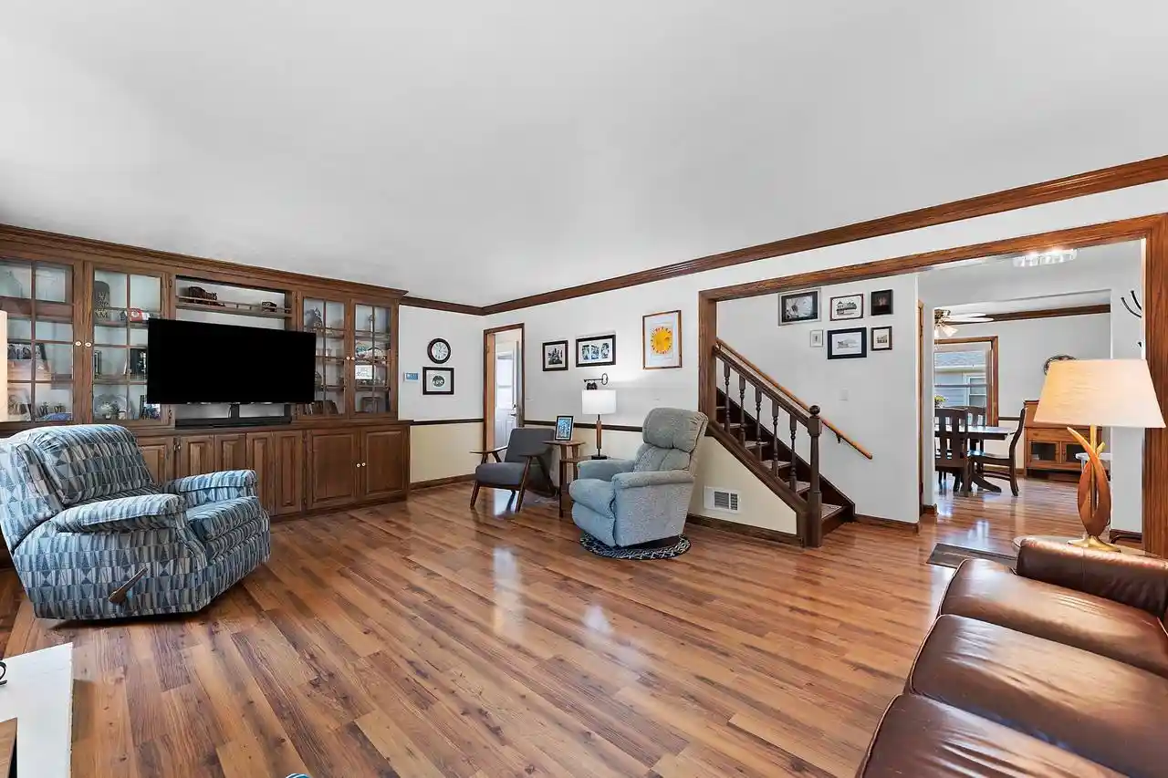 Photo 4 of Single family home for sale at 613 E Byrd St, Appleton, WI 54911 | MLS# 50333520 | Listing updated on 2026-10-07