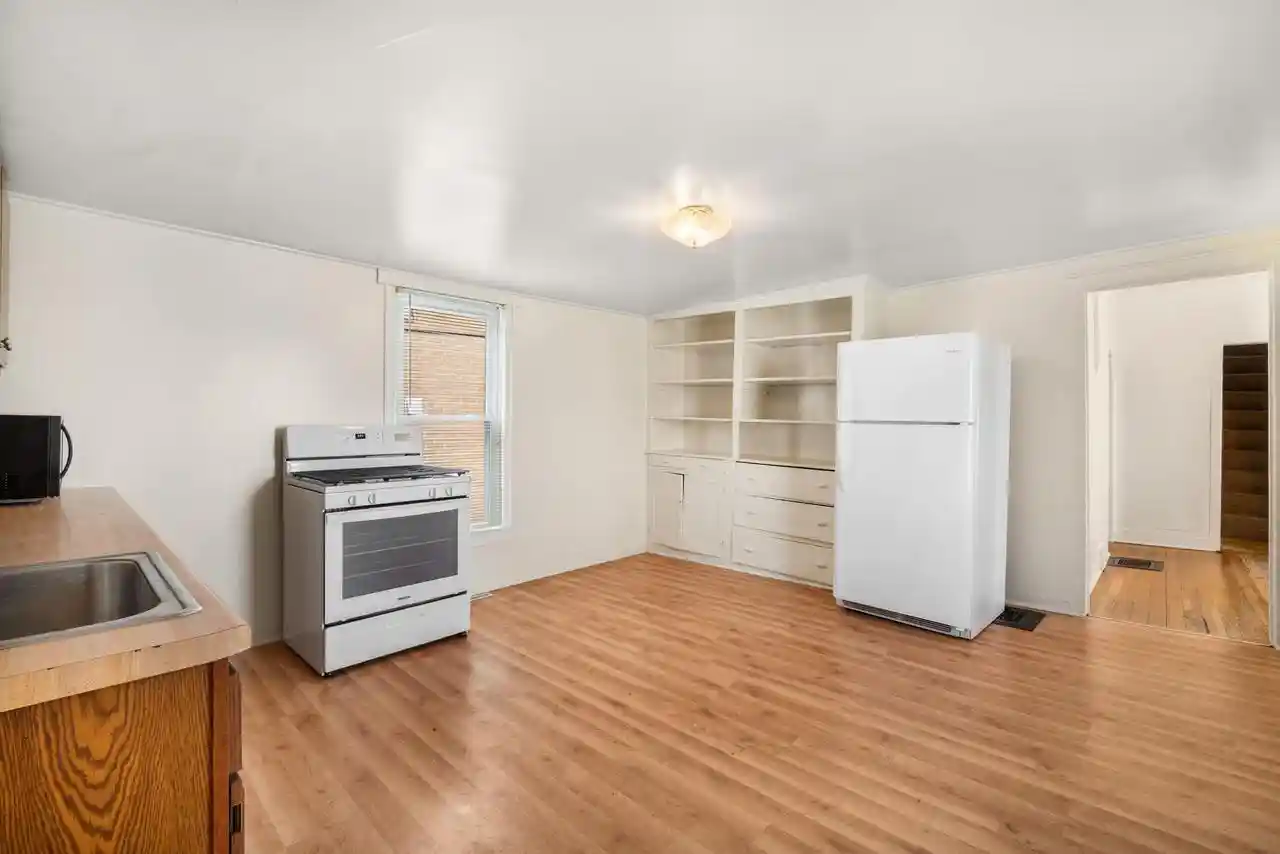 Photo 2 of Single family home for sale at 1616 N Warren Ave, Milwaukee, WI 53202 | MLS# 1982732 | Listing updated on 2026-09-30