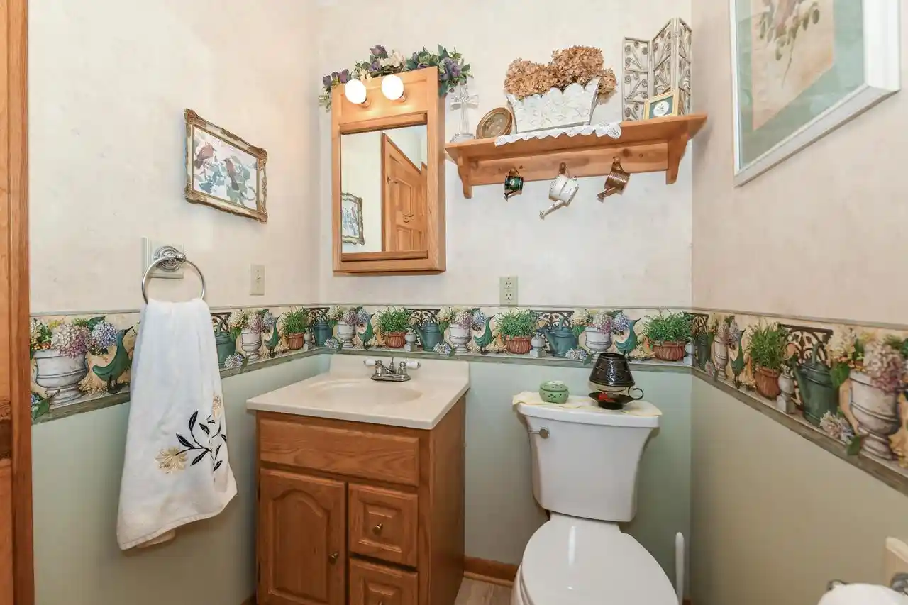 Photo 4 of Single family home for sale at S86w30445 Stonegate Dr, Mukwonago, WI 53149 | MLS# 1982733 | Listing updated on 2026-10-10