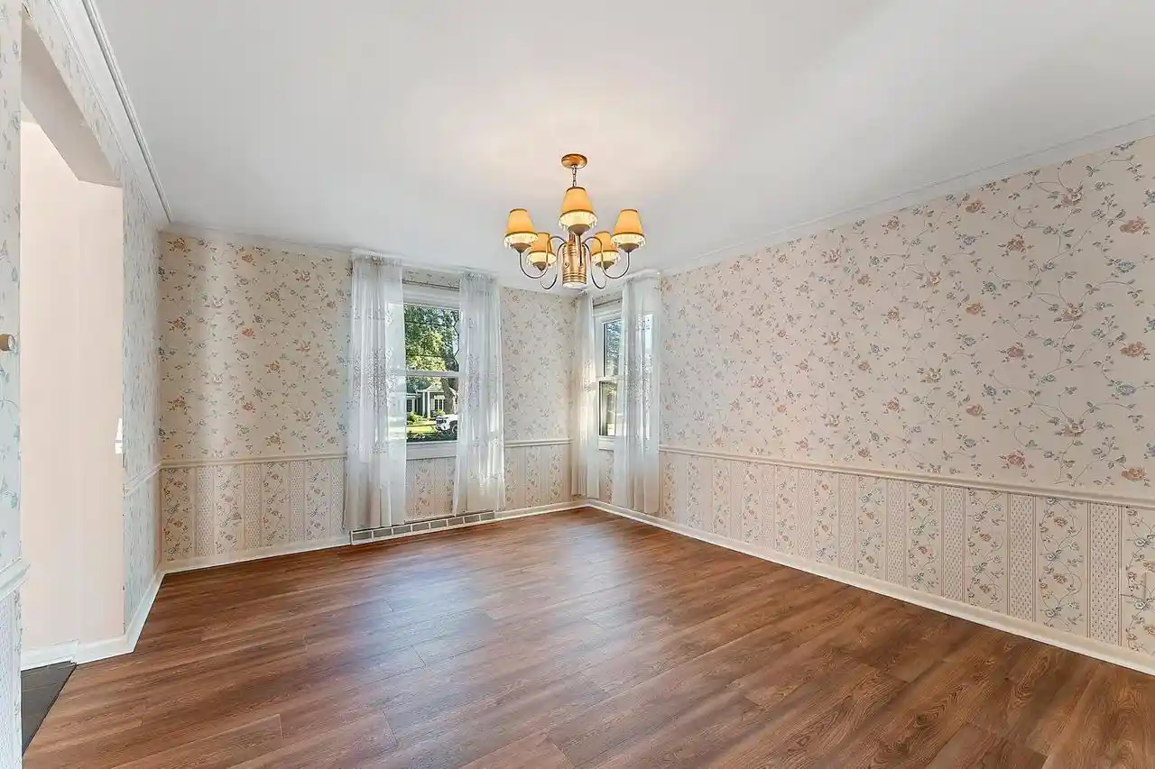 Photo 3 of Single family home for sale at 501 St Marys Blvd, Green Bay, WI 54301 | MLS# 50333559 | Listing updated on 2026-10-02