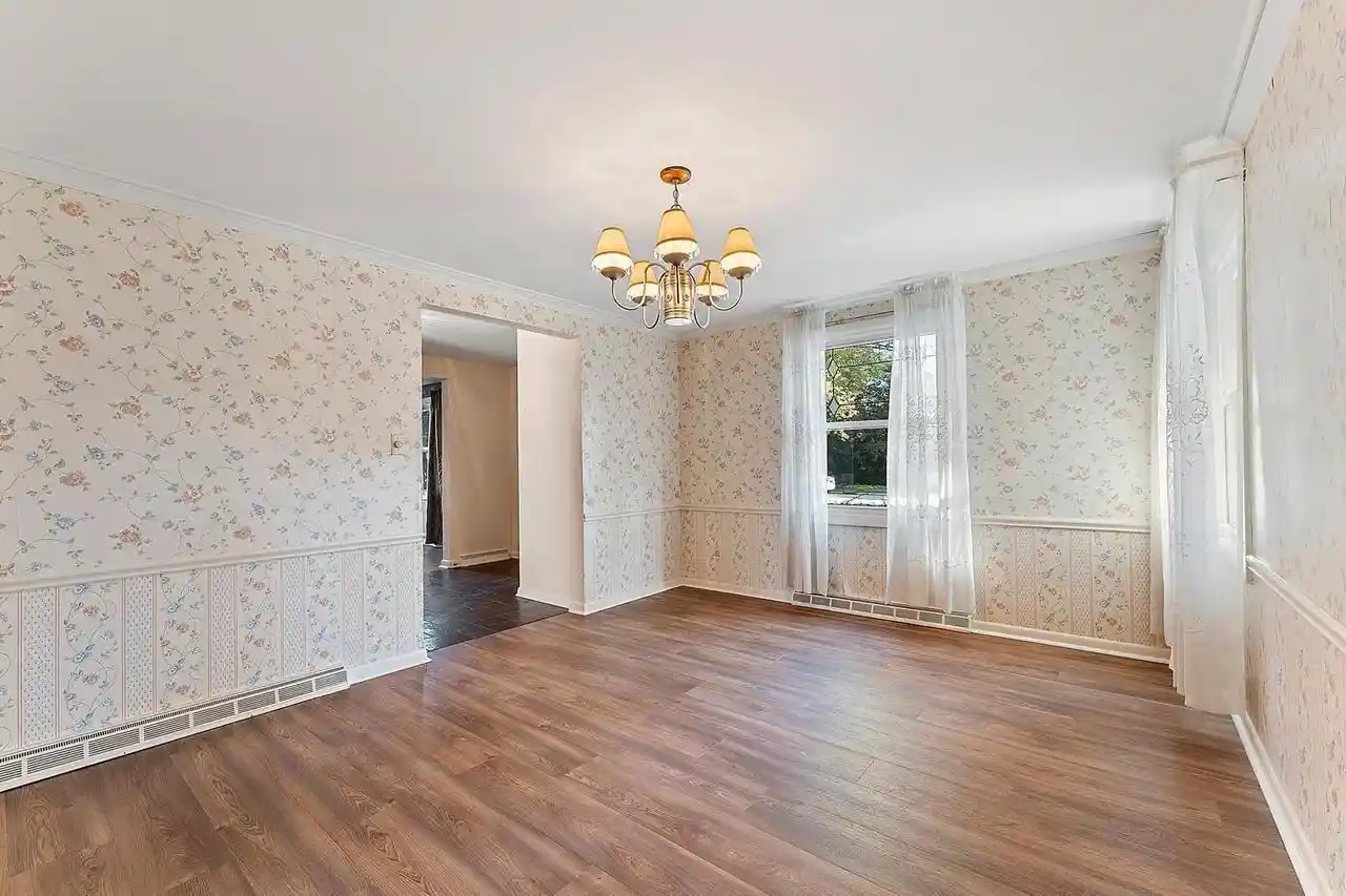 Photo 3 of Single family home for sale at 501 St Marys Blvd, Green Bay, WI 54301 | MLS# 50333559 | Listing updated on 2026-10-02