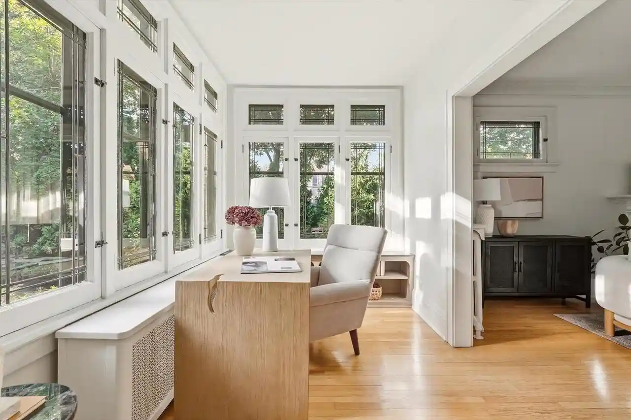 Photo 4 of Single family home for sale at 2522 N Summit Ave, Milwaukee, WI 53211 | MLS# 1982735 | Listing updated on 2026-10-08