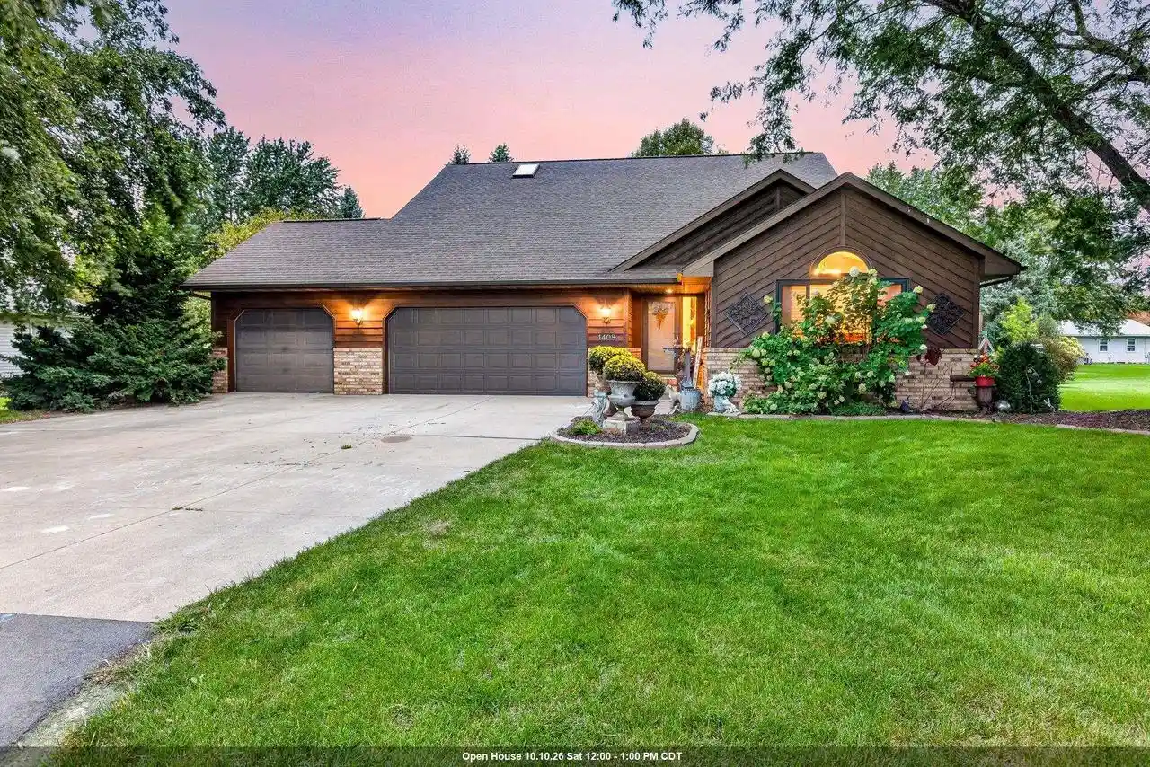 Photo 1 of Single family home for sale at 1408 W Seneca Dr, Appleton, WI 54914 | MLS# 50333562 | Listing updated on 2026-10-08