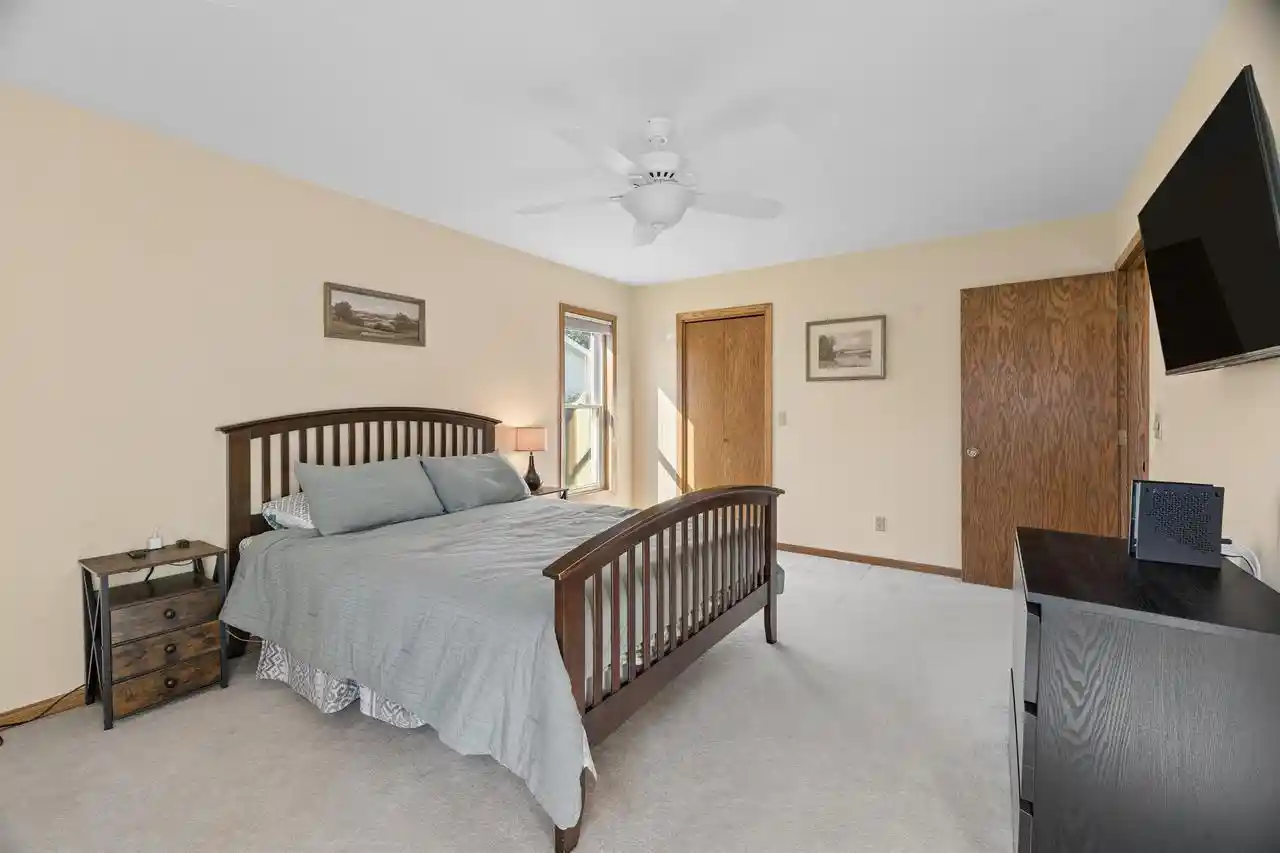 Photo 4 of Single family home for sale at 360 Willsher Dr, Fond Du Lac, WI 54935 | MLS# 50333544 | Listing updated on 2026-10-05