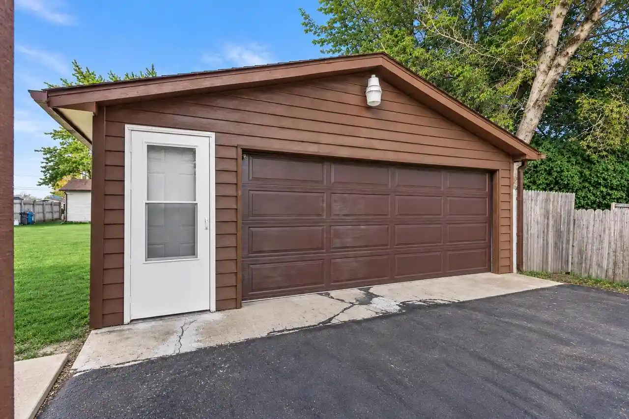 Photo 4 of Single family home for sale at 6410 237th Avenue, Salem, WI 53168 | MLS# 1982742 | Listing updated on 2026-10-06